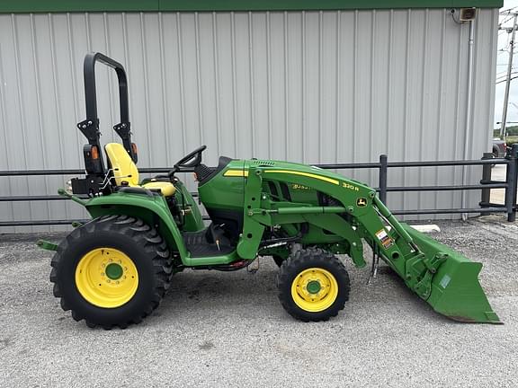 Image of John Deere 3033R equipment image 4