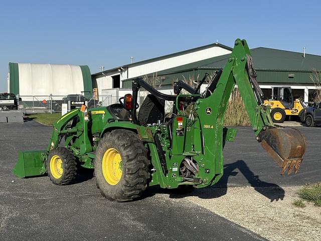 Image of John Deere 3033R equipment image 2