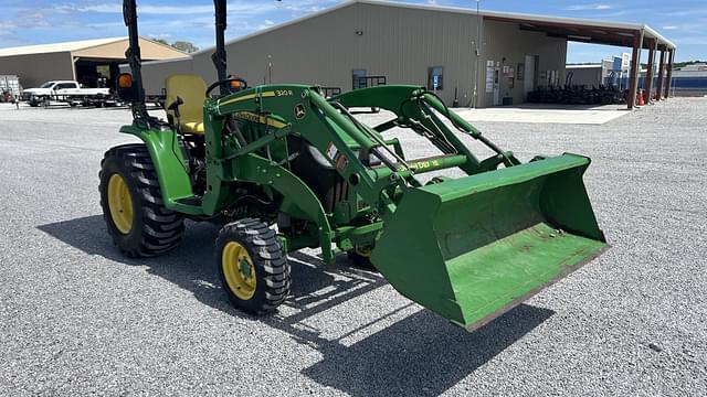 Image of John Deere 3033R equipment image 3