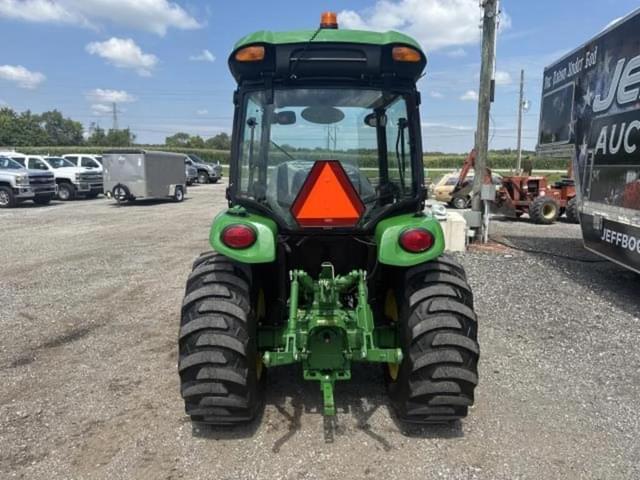Image of John Deere 3033R equipment image 2