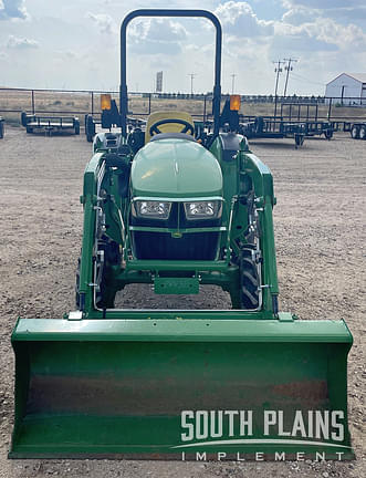 Image of John Deere 3035D equipment image 2