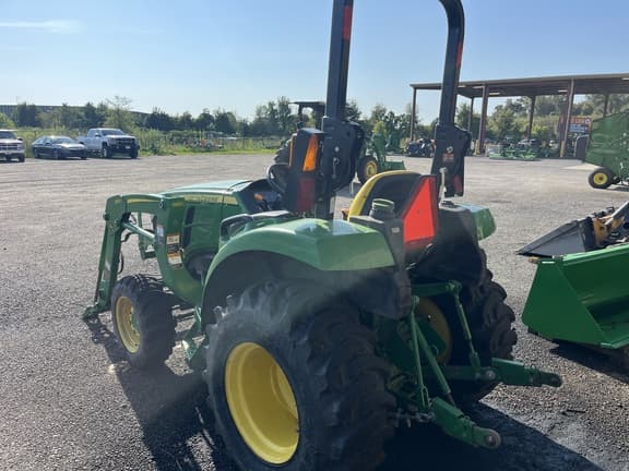 Image of John Deere 3035D equipment image 3