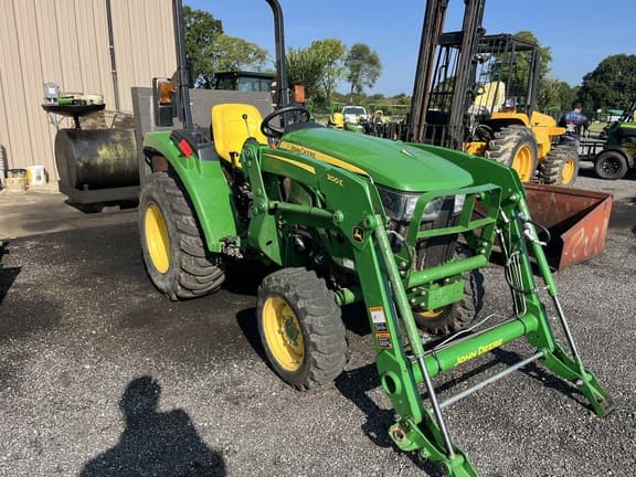 Image of John Deere 3035D equipment image 1