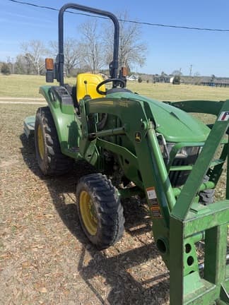 Image of John Deere 3035D equipment image 3