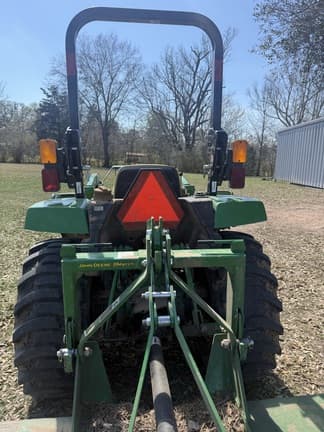 Image of John Deere 3035D equipment image 4