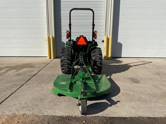 Image of John Deere 3038E equipment image 3