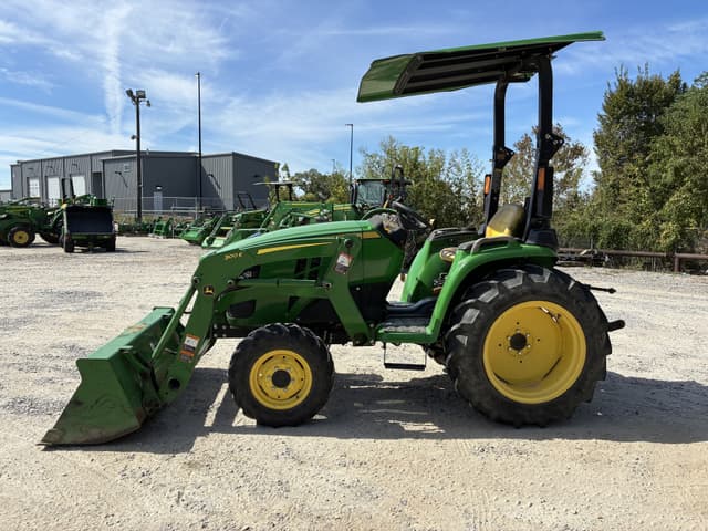 Image of John Deere 3038E equipment image 1