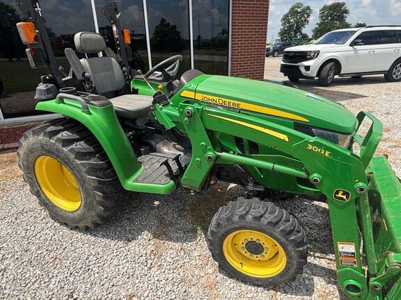 Image of John Deere 3038E equipment image 3