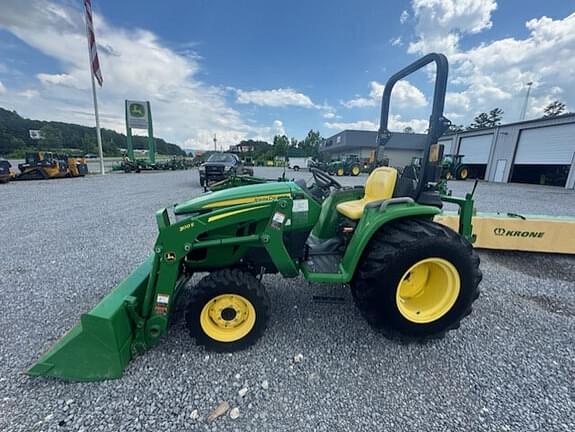 Image of John Deere 3038E equipment image 1