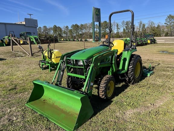 Image of John Deere 3038E equipment image 2