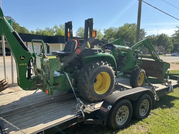 Image of John Deere 3038E equipment image 3