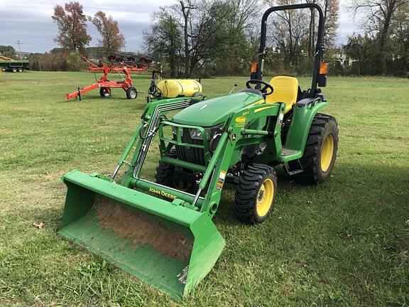 Image of John Deere 3038E equipment image 1