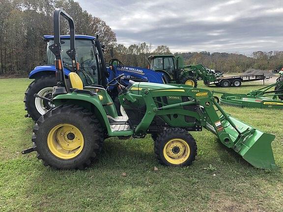 Image of John Deere 3038E equipment image 4