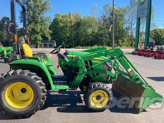 Image of John Deere 3038E equipment image 2