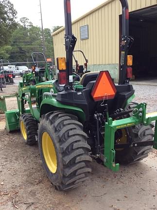 Image of John Deere 3038E equipment image 2