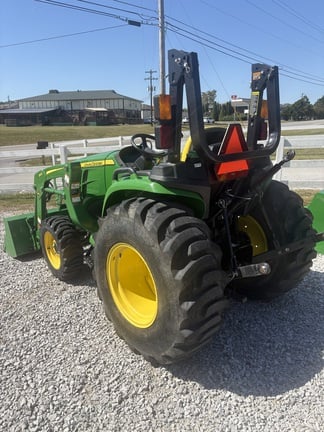 2019 John Deere 3038E Equipment Image0