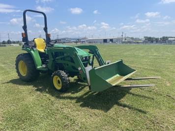 Main image John Deere 3038E