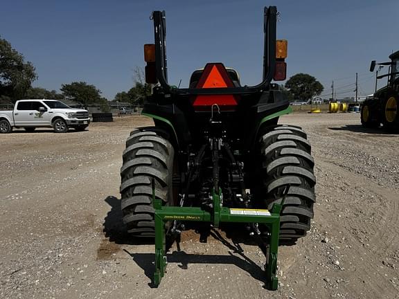 Image of John Deere 3038E equipment image 3