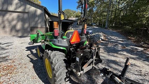 Image of John Deere 3038E equipment image 2