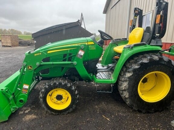 Main image John Deere 3038E