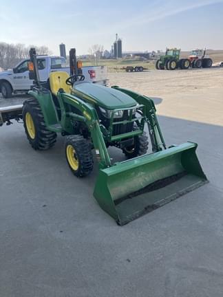 Main image John Deere 3038E