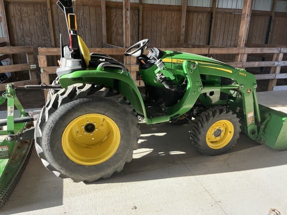 Image of John Deere 3038E equipment image 2