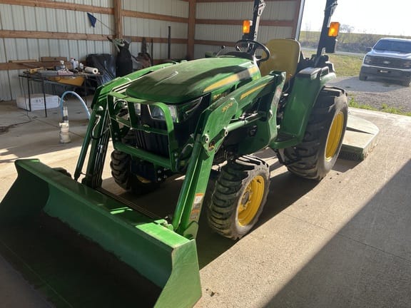 2019 John Deere 3038E Equipment Image0
