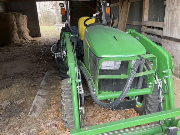 Image of John Deere 3038E equipment image 2