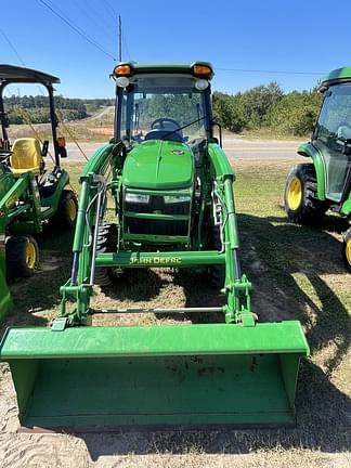 Image of John Deere 3039R equipment image 3