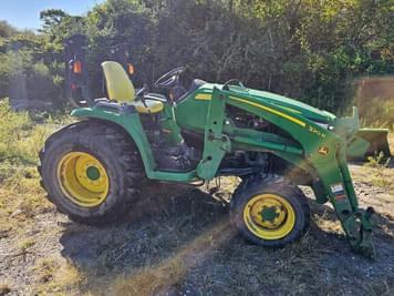 Main image John Deere 3039R