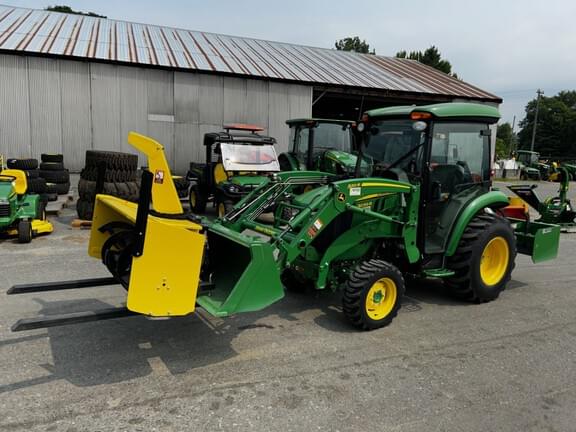 Image of John Deere 3039R equipment image 1
