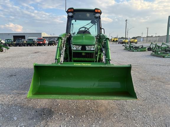 Image of John Deere 3039R equipment image 1