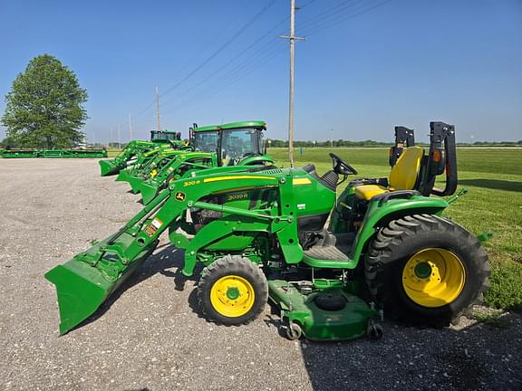 Image of John Deere 3039R equipment image 1