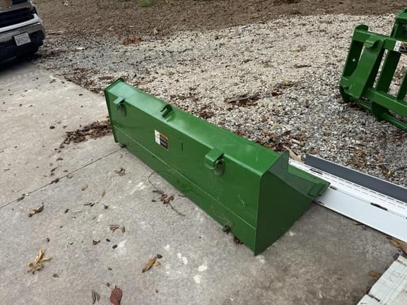 Image of John Deere 3039R equipment image 3