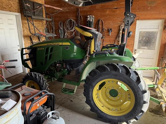 Image of John Deere 3039R Primary image