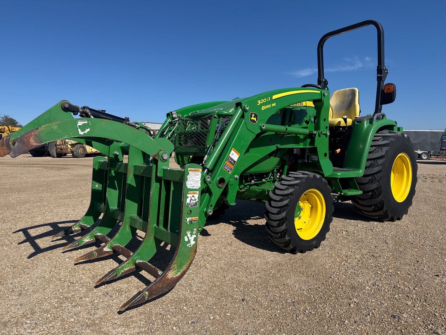 2019 John Deere 3039R Equipment Image0