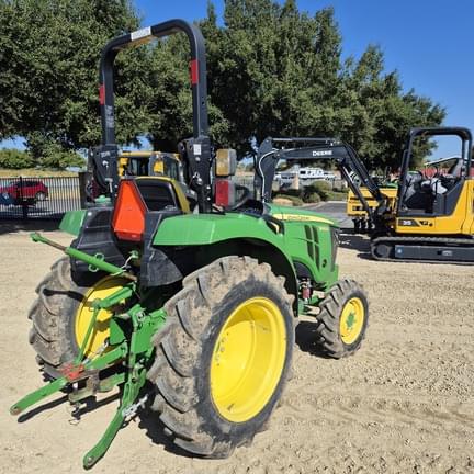 Image of John Deere 3043D equipment image 3