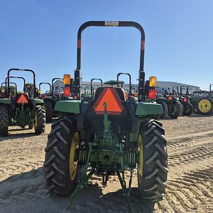 Image of John Deere 3043D equipment image 4