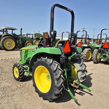 Image of John Deere 3043D equipment image 4