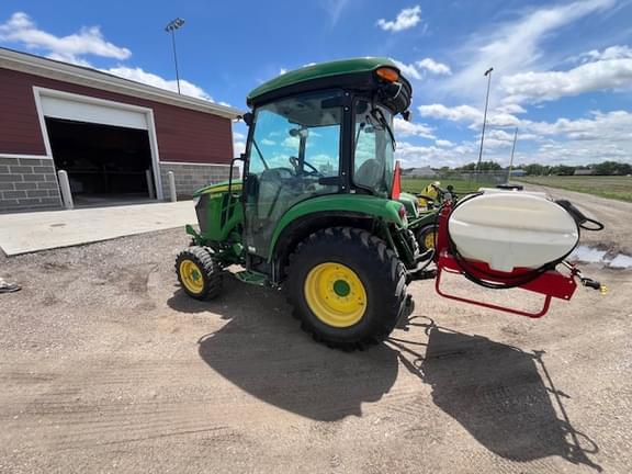 Image of John Deere 3046R equipment image 2