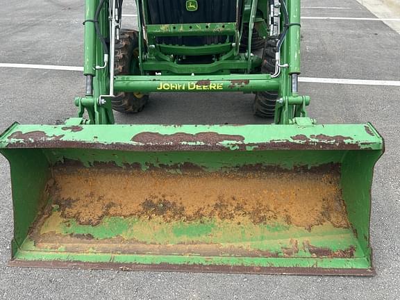 Image of John Deere 3046R equipment image 3