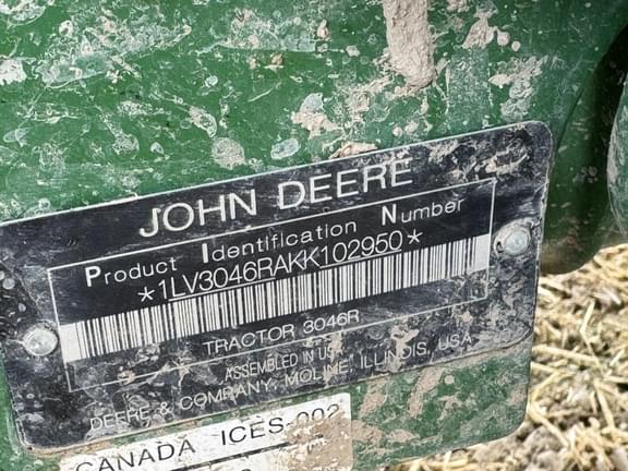 Image of John Deere 3046R equipment image 3