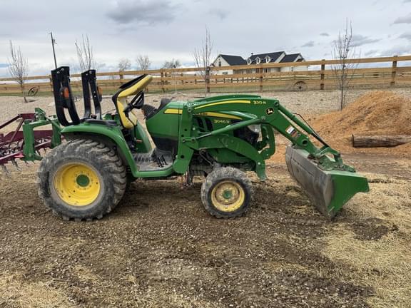 Image of John Deere 3046R Primary image