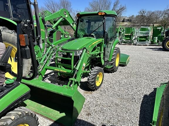 Image of John Deere 3046R equipment image 2