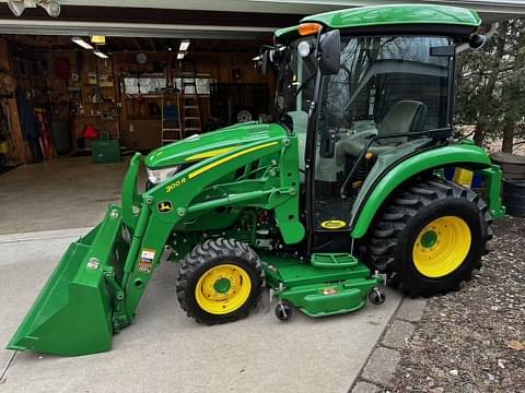 Image of John Deere 3046R equipment image 2