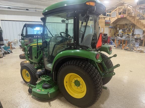 Image of John Deere 3046R equipment image 1