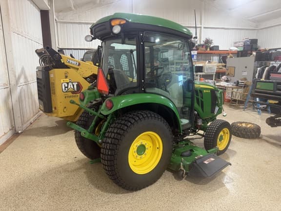Image of John Deere 3046R equipment image 3