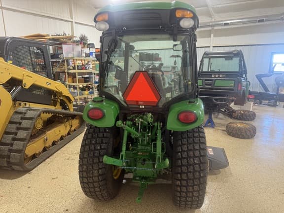 Image of John Deere 3046R equipment image 2