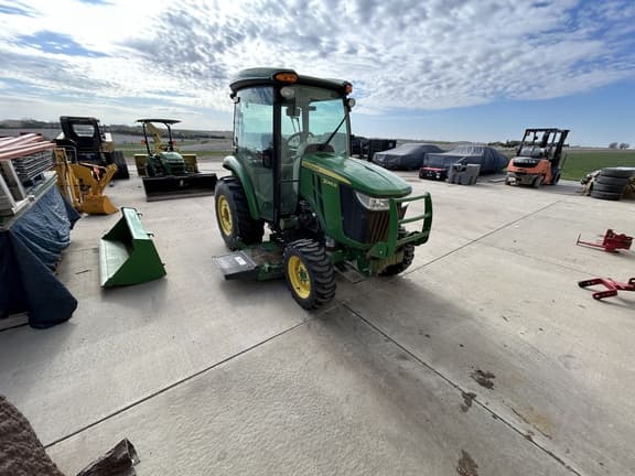 Image of John Deere 3046R equipment image 2