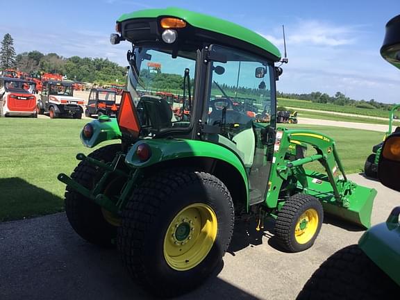 Image of John Deere 3046R equipment image 4